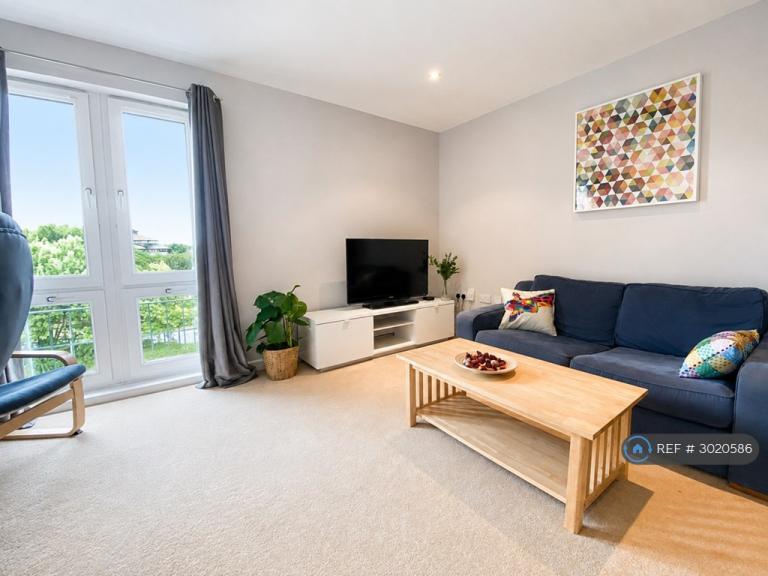 2 bedroom flat in Amalfi House, Cardiff, CF10 (2 bed) (#3020586)