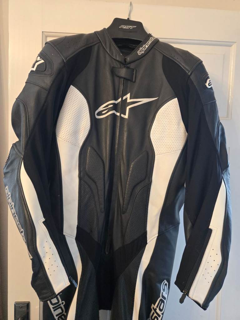 Apinestars Motorbike Leather Suit 