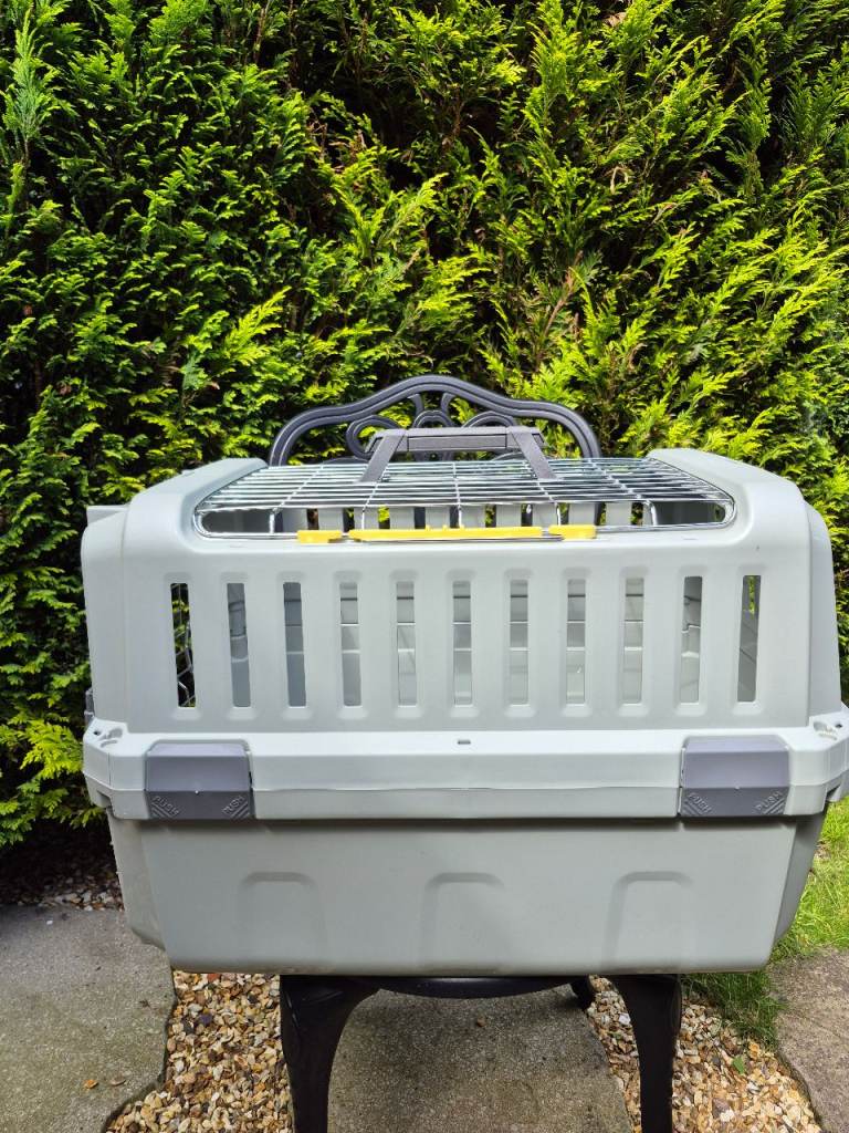 Pet carrier