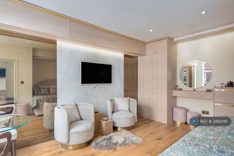 Studio flat in Nell Gwynn House, London, SW3 (#2992148)
