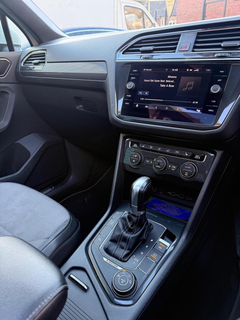 2018 Volkswagen Tiguan 2.0 TDi 190 4Motion R-Line 5dr DSG ESTATE DIESEL Automatic