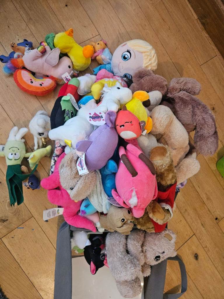 Bag of stuffed toys 