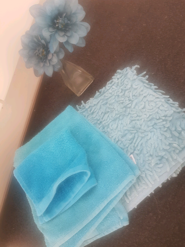 Bath/sink Mat & Hand Towel Matching Flower vase bathroom accessories