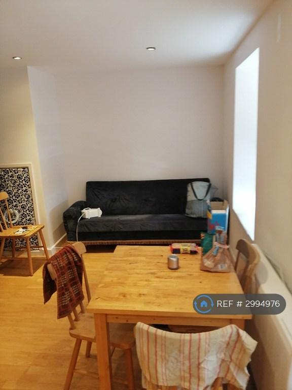 2 bedroom flat in Clive Road, Canton, Cardiff, CF5 (2 bed) (#2994976)