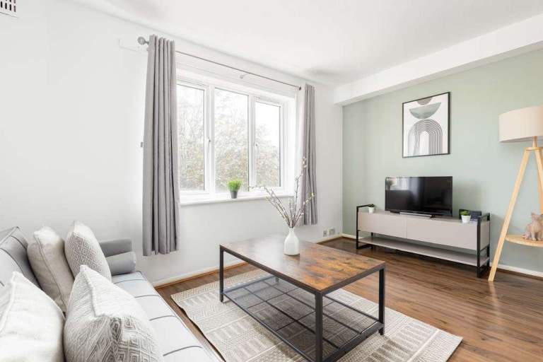 Modern 1-Bed with Parking — Goodwin Close, South Bermondsey