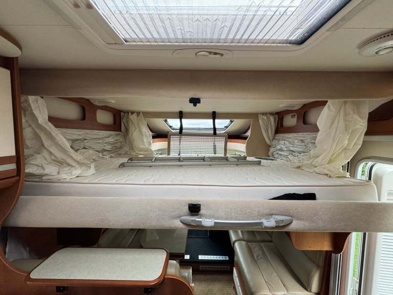 2015 FIAT RAPIDO 7065FF DESIGN MOTORHOME GENUINE 3500 MILES! FULL MOT STUNNING!!