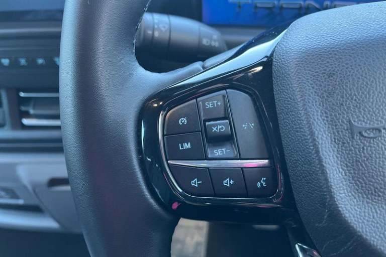 2025 Ford Transit Custom 320 Limited AUTO L2 LWB Double Cab In Van FWD 2.5 PHEV 232ps Low Roof Au...