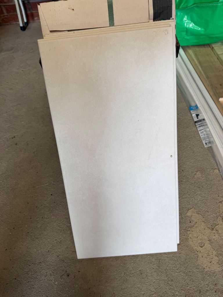 Wickes York Matt Ceramic Tiles 300x600mm – Unopened Box