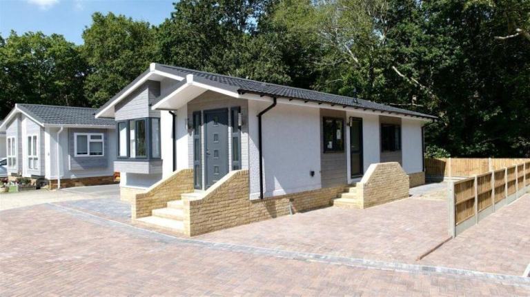 Stately Albion Badminton in Arundel  - Lodge / Caravan 