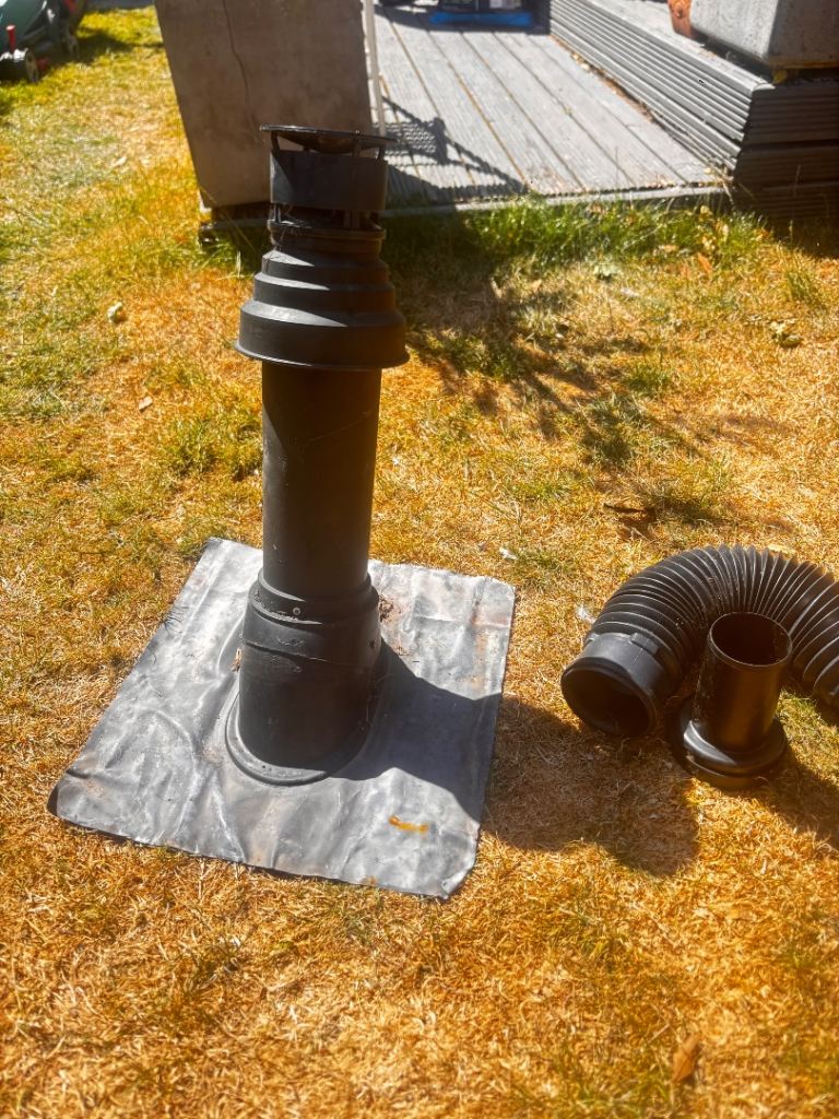 Chimney ventilation tile 