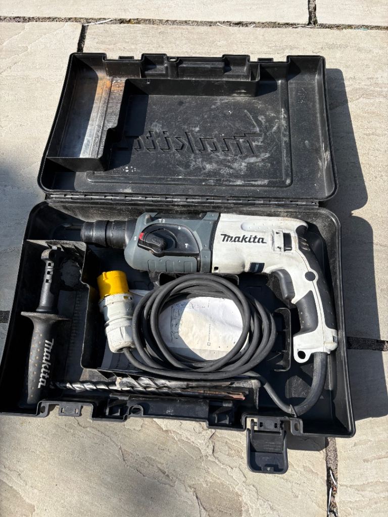 Makita HR2470WX 24mm 110V SDS Plus Rotary Hammer Drill with Case