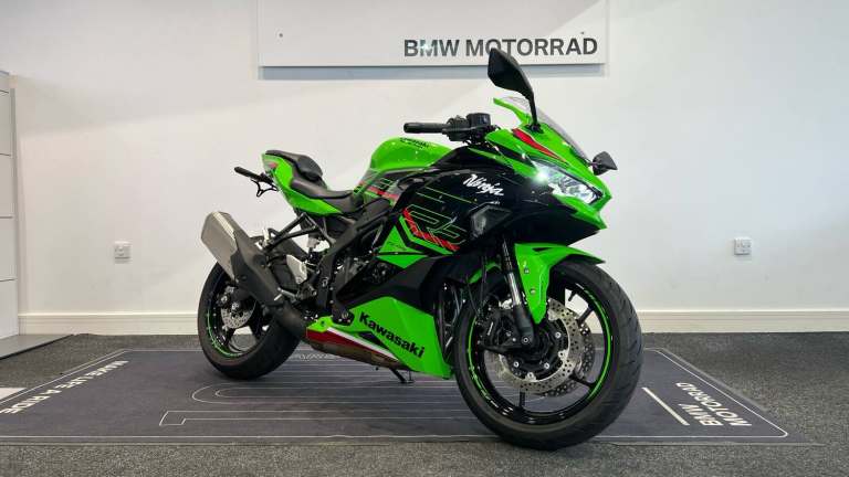 2023 Kawasaki NINJA ZX 4 ZX400SRFNN (24MY) SPORTS PETROL Manual