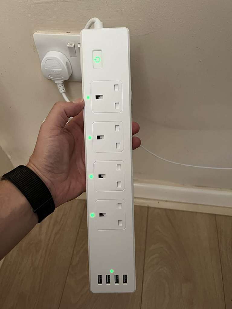 New Meross Smart WiFi Power Strip – 4 AC Outlets, 4 USB-A 20W, 3250W, HomeKit Alexa Google