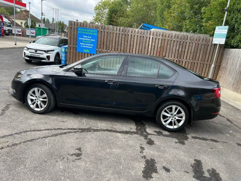 Skoda, OCTAVIA, Hatchback, 2019, Semi-Auto, 1968 (cc), 5 doors