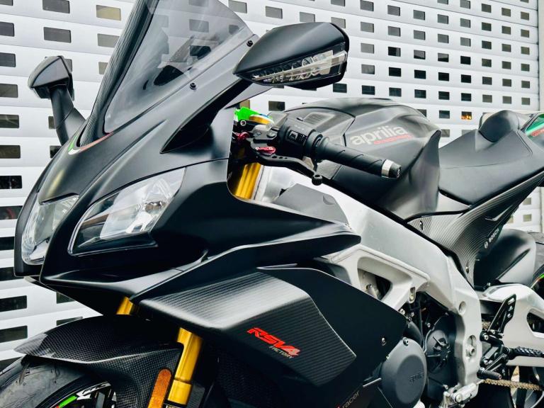 2019 Aprilia RSV 4 1100 FACTORY 1.1 RSV 4 1100 Factory Unlisted Petrol Automatic