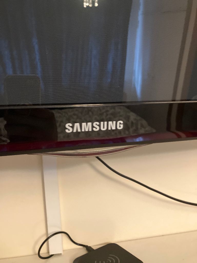 Samsung Flat Screen TV – Black, Good Condition