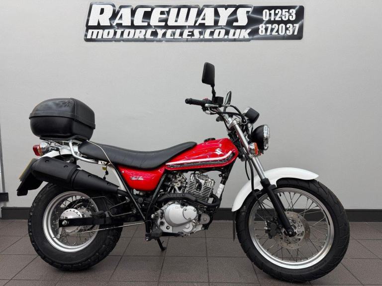 SUZUKI VAN VAN 125 RV 125 RED 2014, 14 REG JUST 7,096 MILES, USED MOTORCYCLE