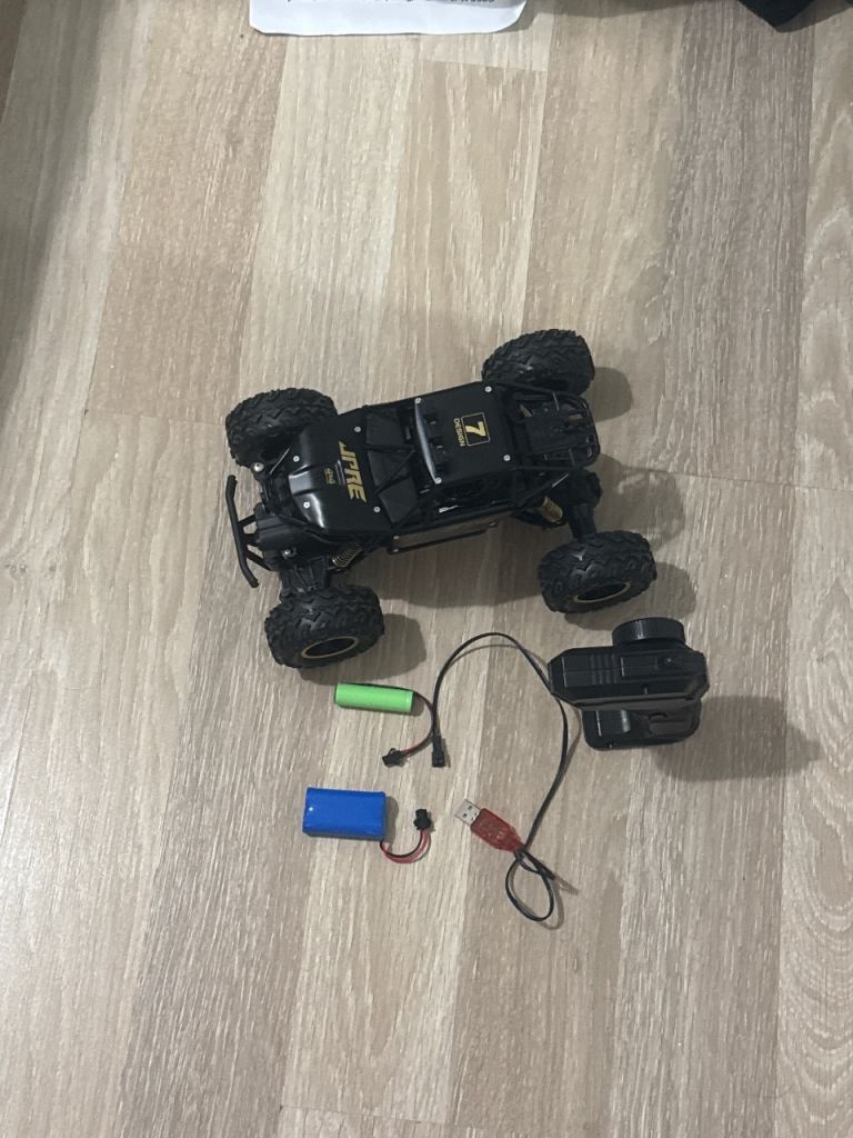 RC Remote Control Car with Batteries and Charger – Good Condition