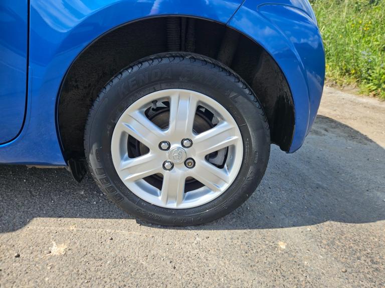 2011 Toyota IQ 1.0 VVT-i 3dr HATCHBACK Petrol Manual