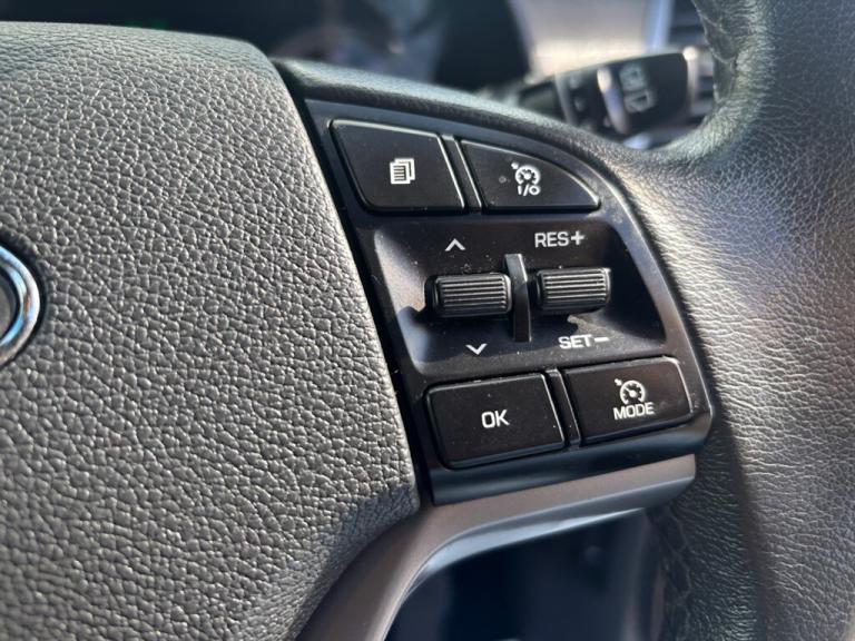 2016 Hyundai TUCSON 1.7 CRDi Blue Drive Premium SUV 5dr Diesel Manual Euro 6 (s/s) (116 ps) SUV D...