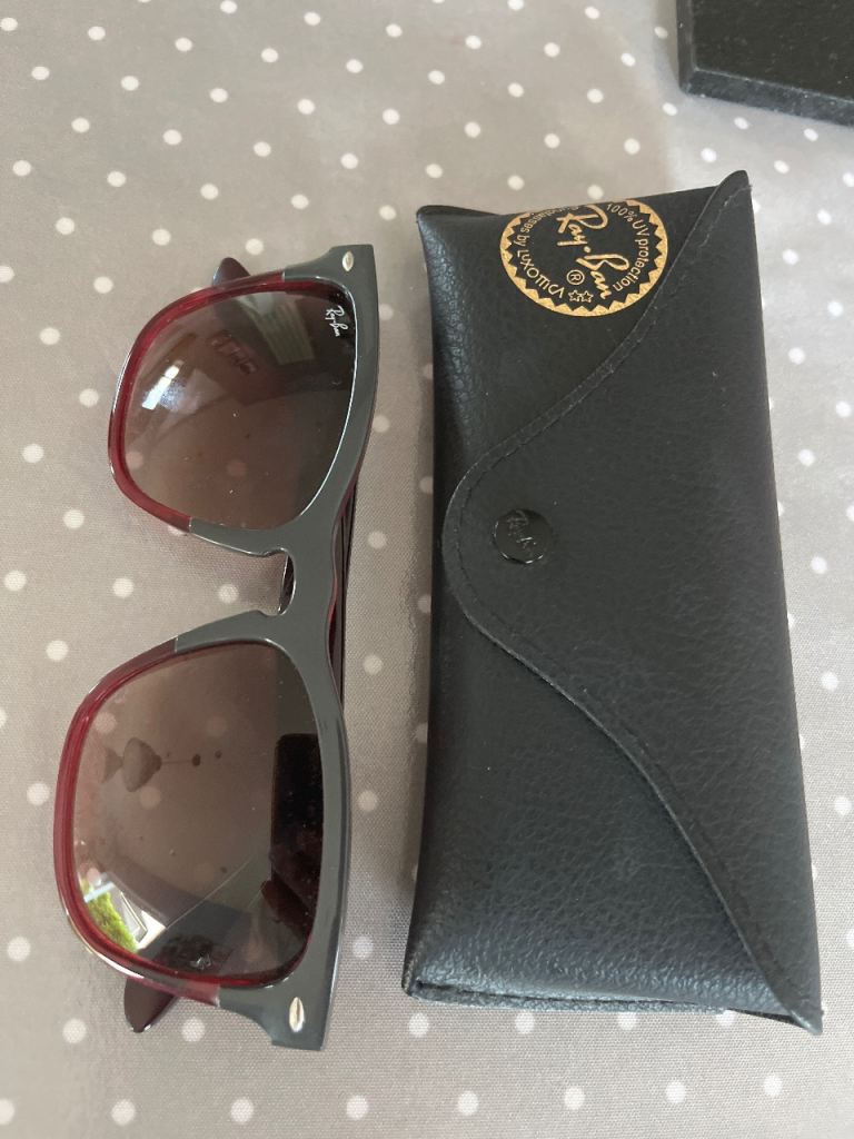 Gents Red and Grey Ray Ban wayfarer sunglasses 