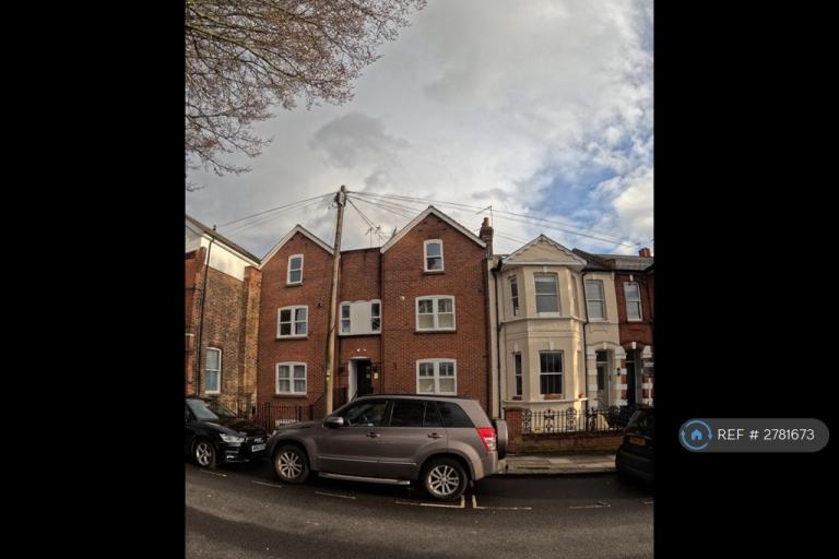 1 bedroom flat in Amyand Park Road Ltd, Twickenham, TW1 (1 bed) (#2781673)