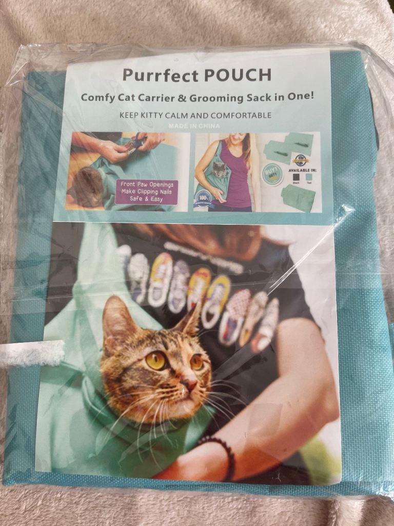 Cat pouch 