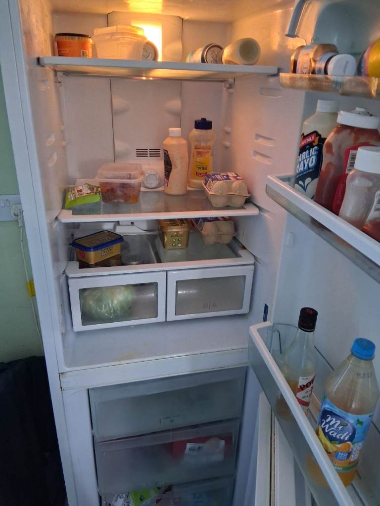 Hotpoint Fridge Freezer – White, Good Working Order
