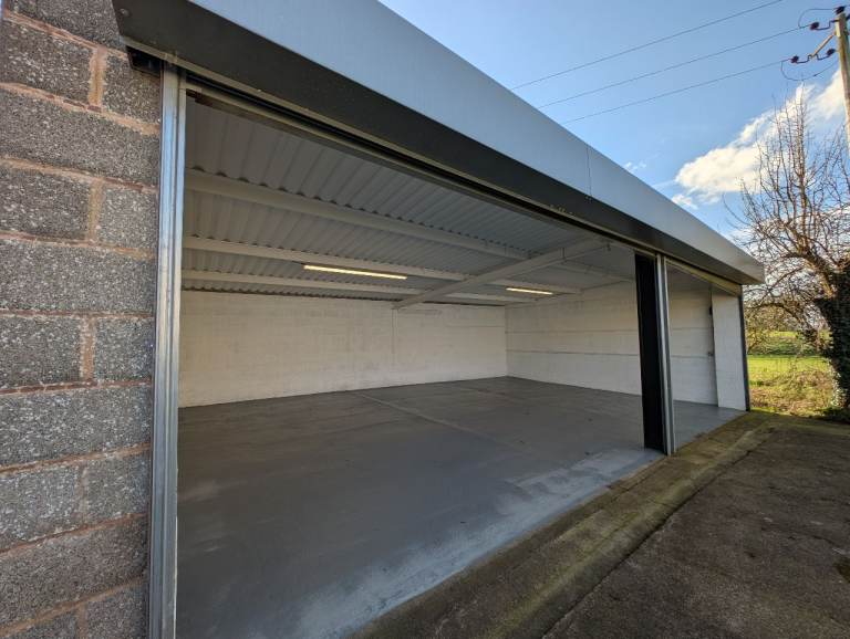 Business unit 660 sqft. Business and Storage units for rent