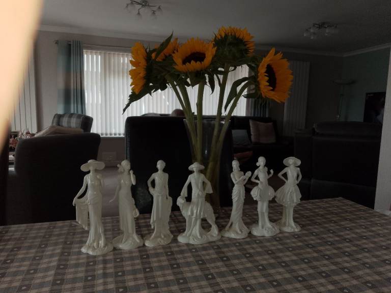 Set of 7 White Decorative Figurines – Excellant Condition