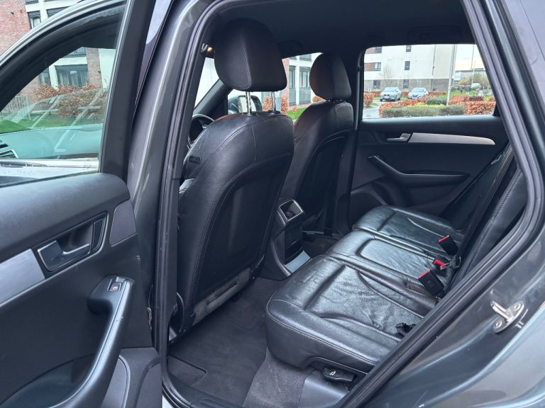 Automatic S-Line Quattro, Audi, Q5, Estate, 2009, Semi-Auto, 1968 (cc), 5 doors