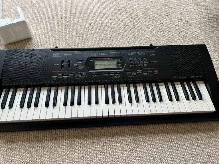 Casio CTK3000 Keyboard - used in good condition
