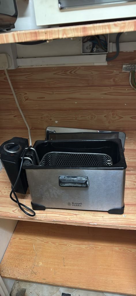 Russell Hobbs Deep Fryer – Good Condition
