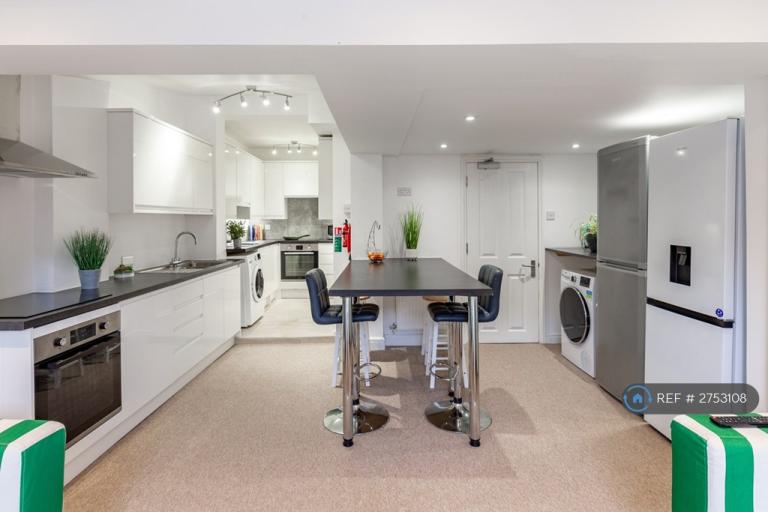 1 bedroom in Granville Street, Cheltenham, GL50 (#2753108)