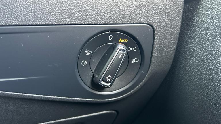 2022 Volkswagen Tiguan 2.0 TDI 200 4Motion R-Line 5dr DSG ESTATE DIESEL Automatic