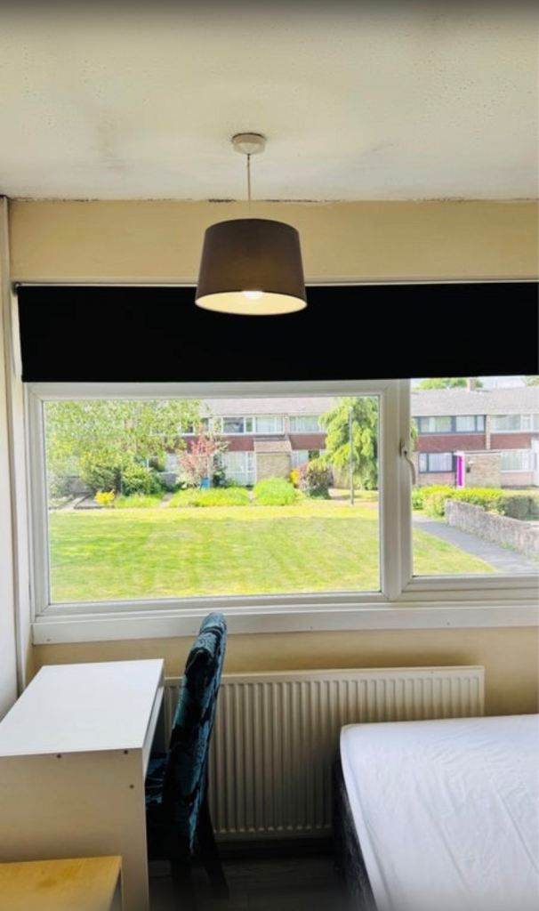 Single Bedroom in Shared House