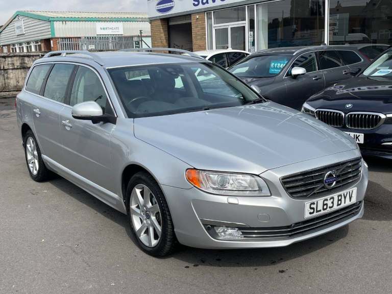 Volvo V70 D3 [136] SE Lux 5dr Diesel