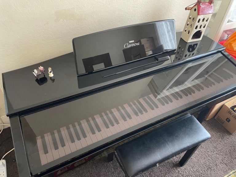 Yamaha Clavinova Digital Piano with Bench, Black Gloss