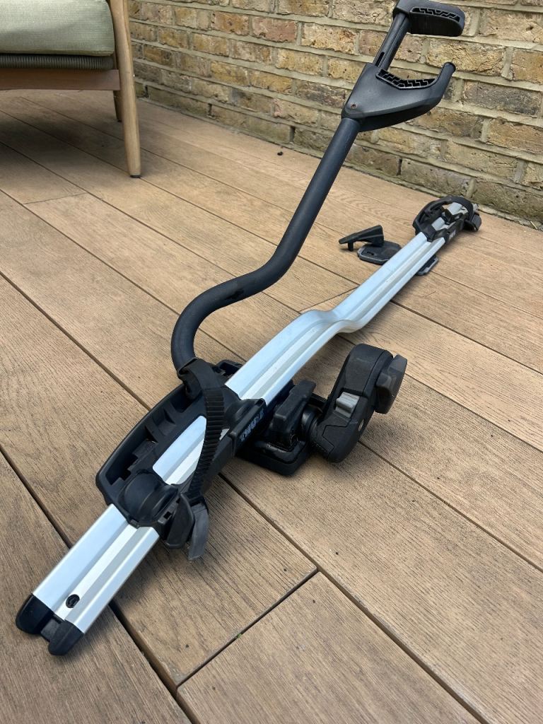 Thule Bike Carrier (proride 598) for Roof Bars – Good Condition