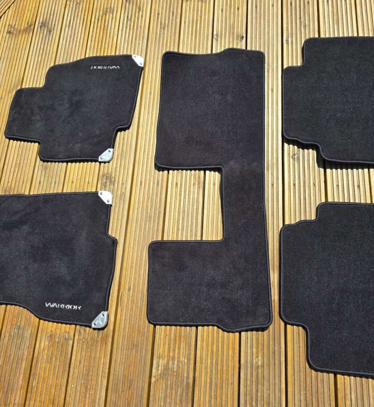 Mitsubishi car floor mats for L200 or Warrior