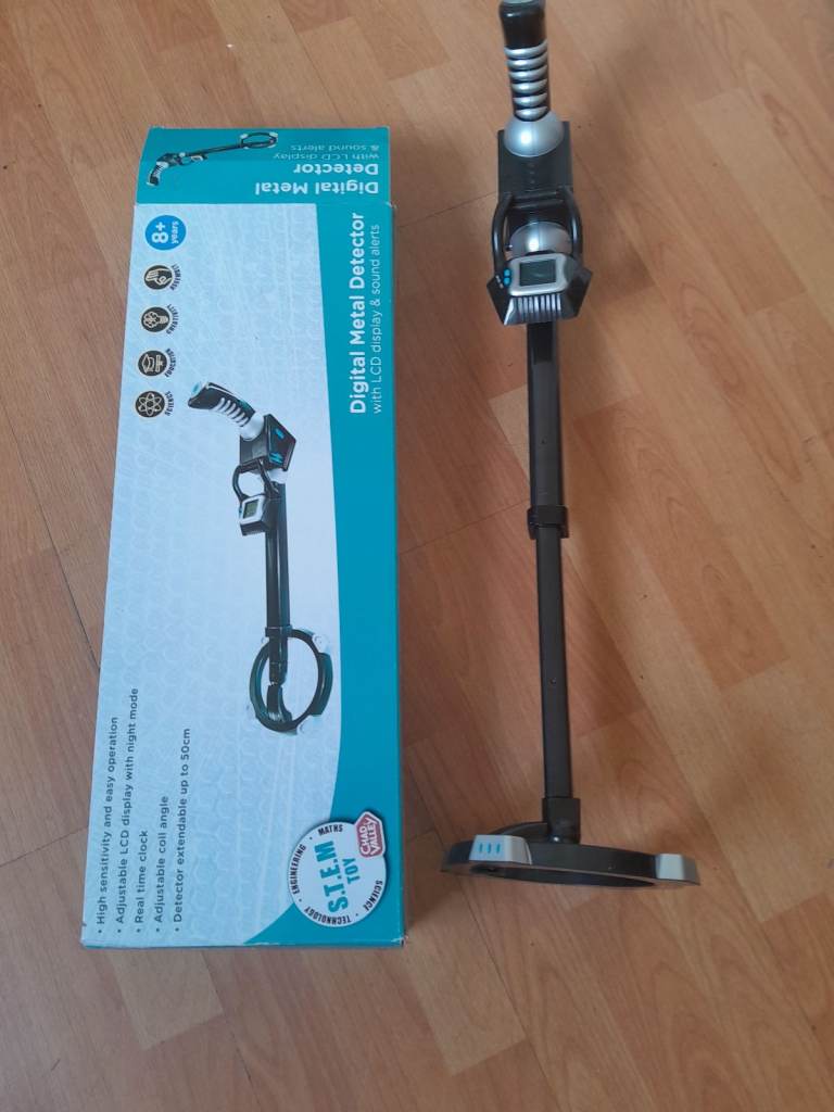 Metal detector +8