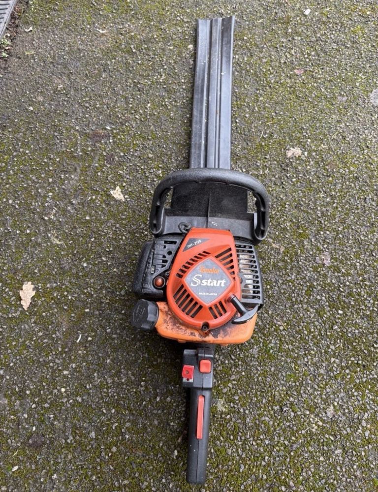 Tanaka THT 2100S Petrol Hedge Trimmer