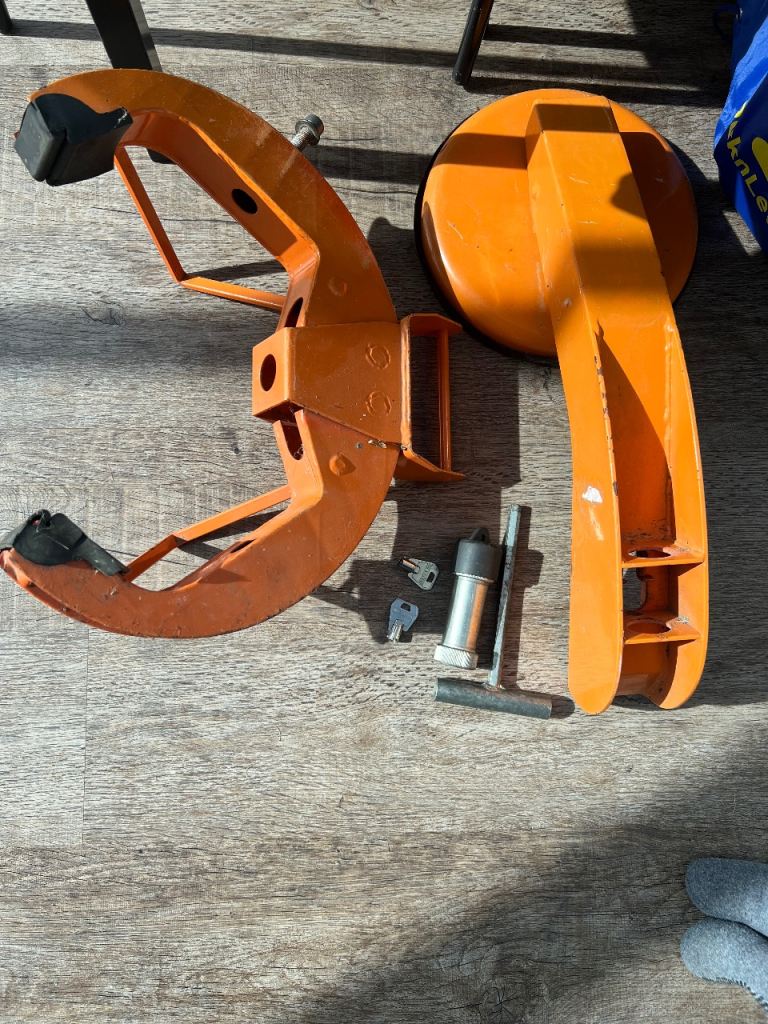 Nemesis full stop heavy duty wheel clamp 
