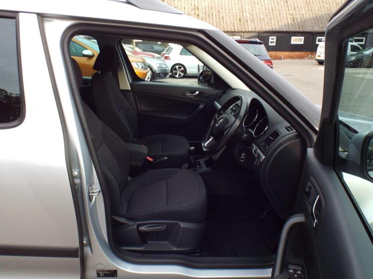  Skoda Yeti 2.0 TDI SE Outdoor 4WD Euro 5 5dr Diesel Manual
