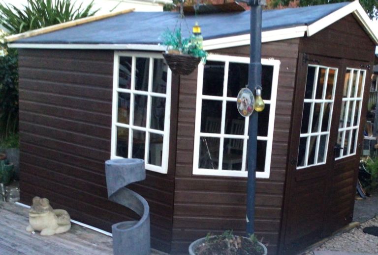12ft x 10ft Summer House  Good Condition