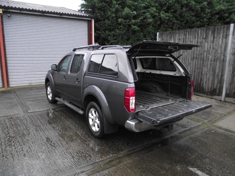 2012 Nissan Navara Double Cab Pick Up Tekna 2.5dCi 190 4WD PICK UP Diesel Manual