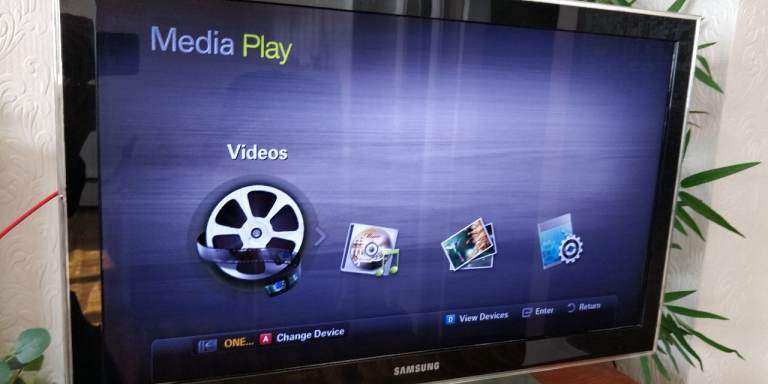 Samsung Flat Screen TV – Good as New Condition