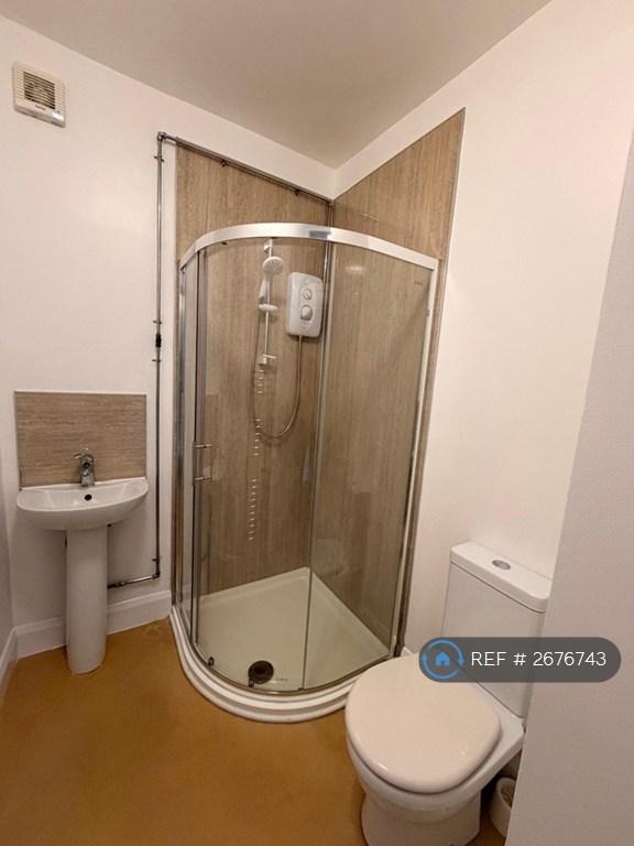 1 bedroom flat in Brigstock Road, Thornton Heath, CR7 (1 bed) (#2676743)