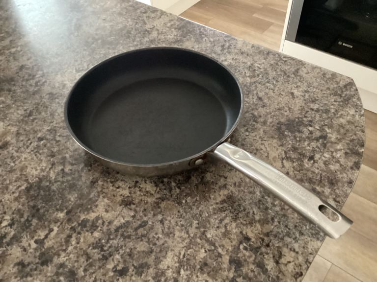 Large Frying Pan - Good Condition