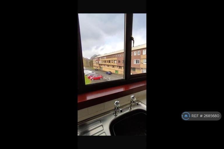 1 bedroom flat in Braehead Road, Cumbernauld, Glasgow, G67 (1 bed) (#2685680)